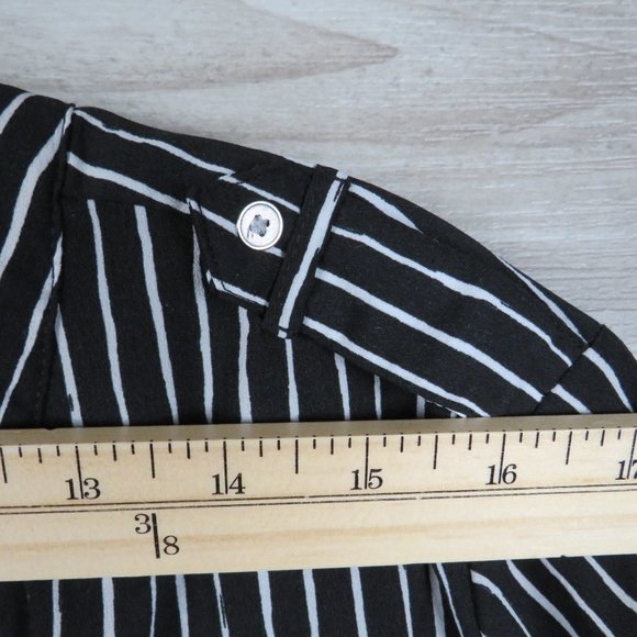 Croft & Barrow* Women's Long Tab Sleeve Button Down Curved Hem Blouse~ Size‎ XL - Picture 5 of 10